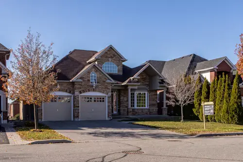 Oklahoma City home with professionally painted exterior in durable, weather-resistant colors