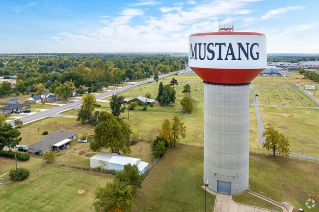 Painters Mustang, Oklahoma